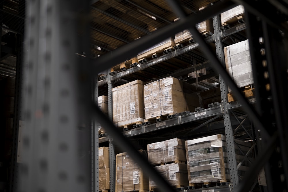 Gudang penyimpanan cargo dan barang logistik Transit untuk pengiriman Jakarta-Bandung